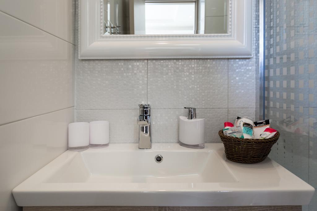 Boutique With Balconies, In Walking Distance To The Sea Appartement *